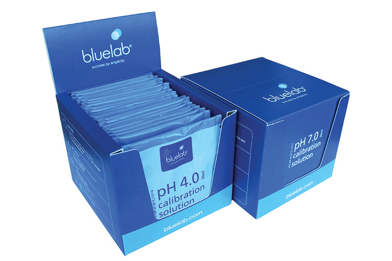 Bluelab: 7.0 and 4.0 Calibration Solution 20 ml Sachet - GrowDaddy